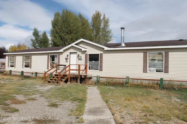 $299,000 | 1561 Piney Drive, Big Piney, WY 83113