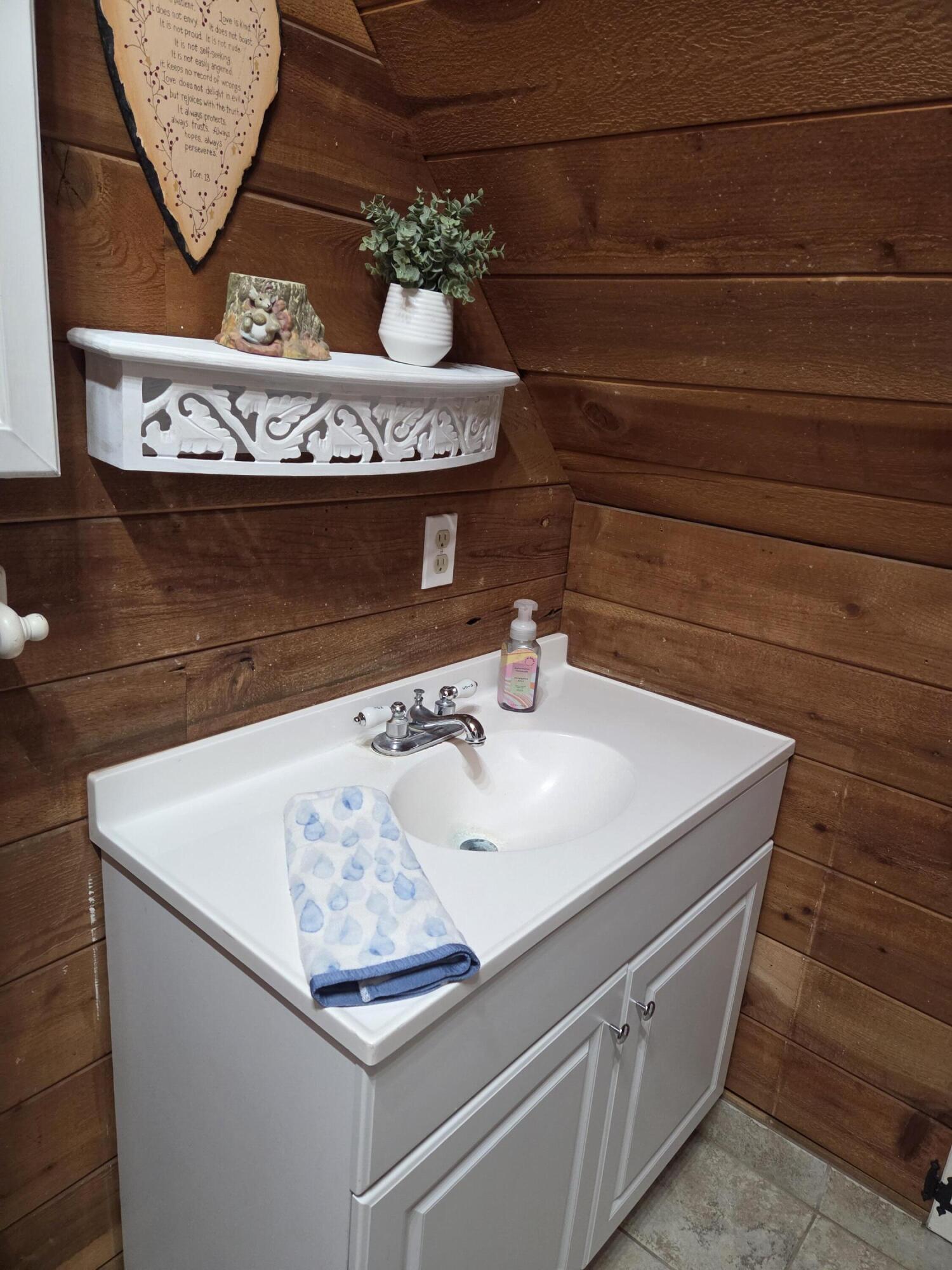 8421 Starlite Pines Road Shingletown, CA 96088 - Photo 51 of 66 MASTER VANITY