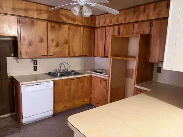 $135,000 | 906 South Cedar Street, Brownfield, TX 79316