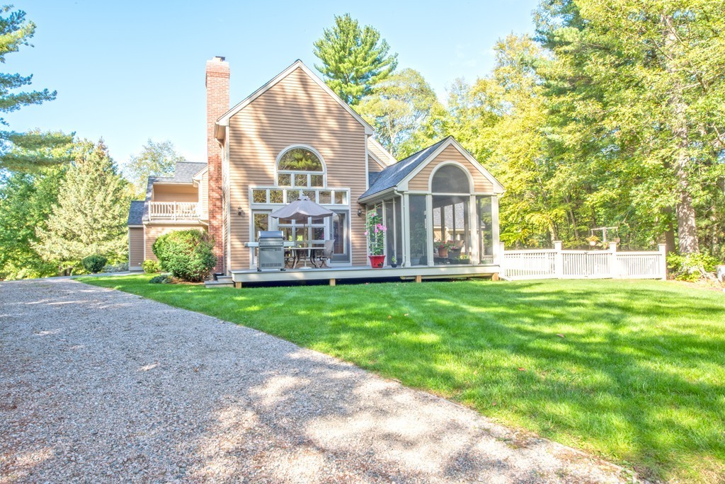 14 Lantern Road Framingham, MA 01702 - Photo 2 of 30