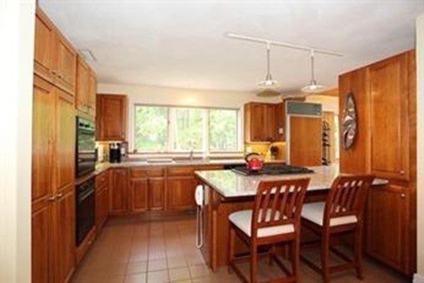 14 Lantern Road Framingham, MA 01702 - Photo 9 of 30