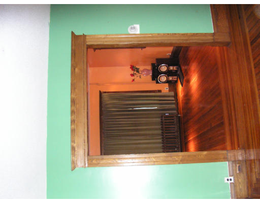 86 Bloomfield Street Springfield, MA 01108 - Photo 2 of 4
