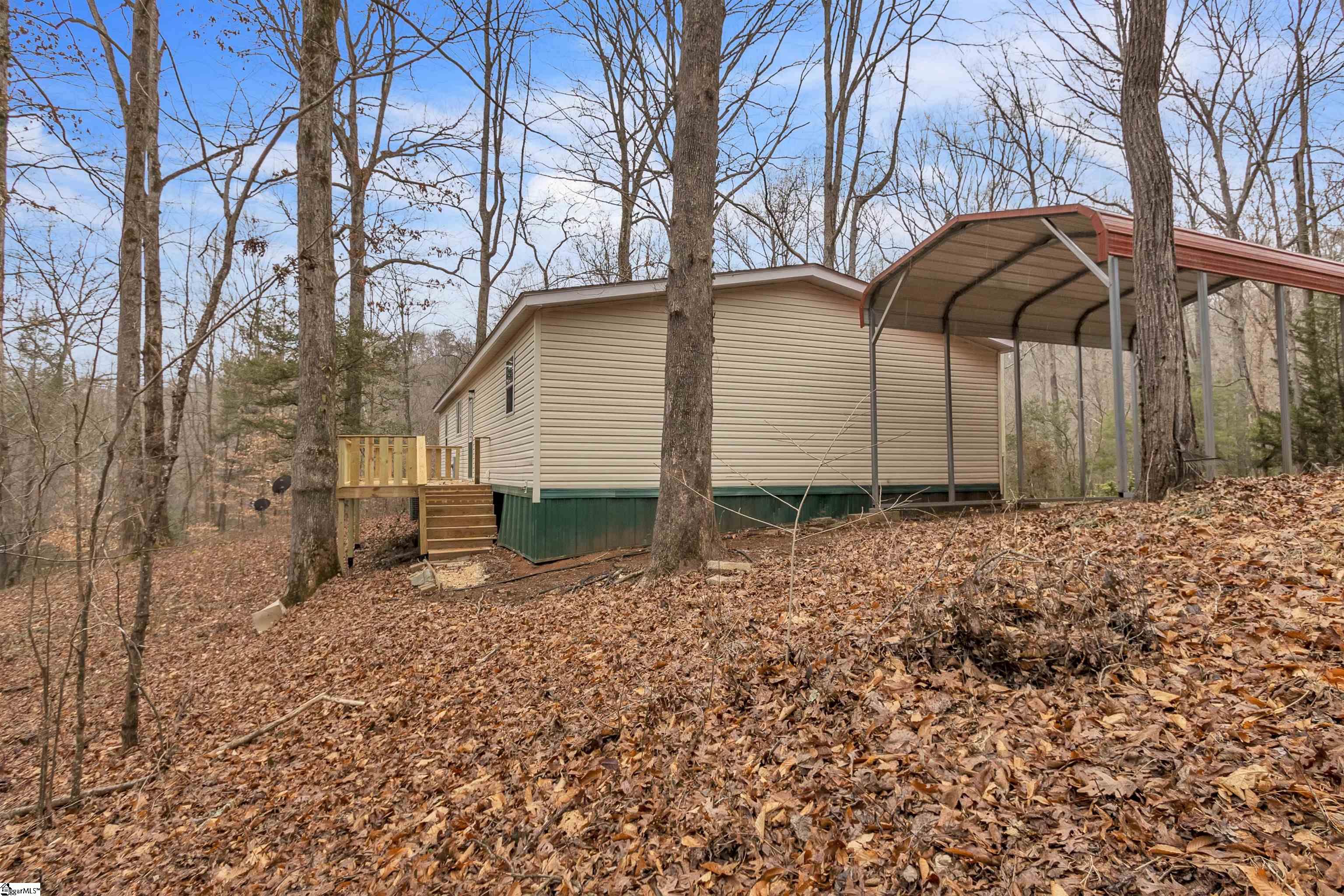 320 Sherwood Road Marietta, SC 29661 - Photo 5 of 27 Gallery Image 5