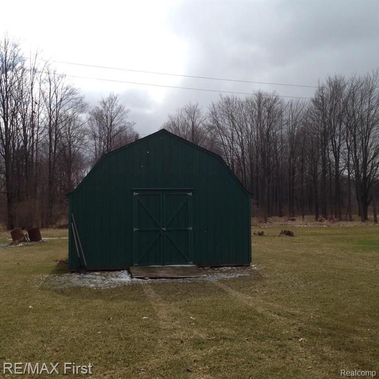 24320 Armada Ridge Road Armada, MI 48005 - Photo 31 of 33
