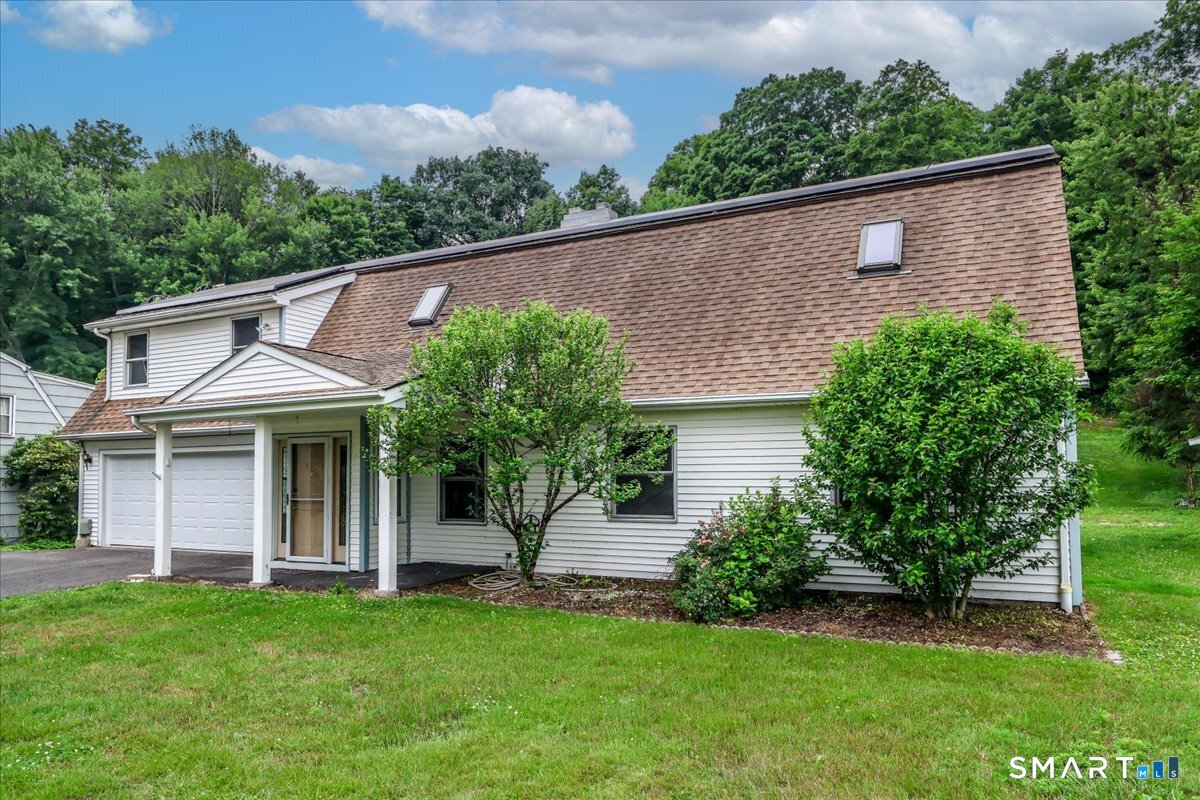 6 Caye Road Danbury, CT 06811 - Photo 3 of 32