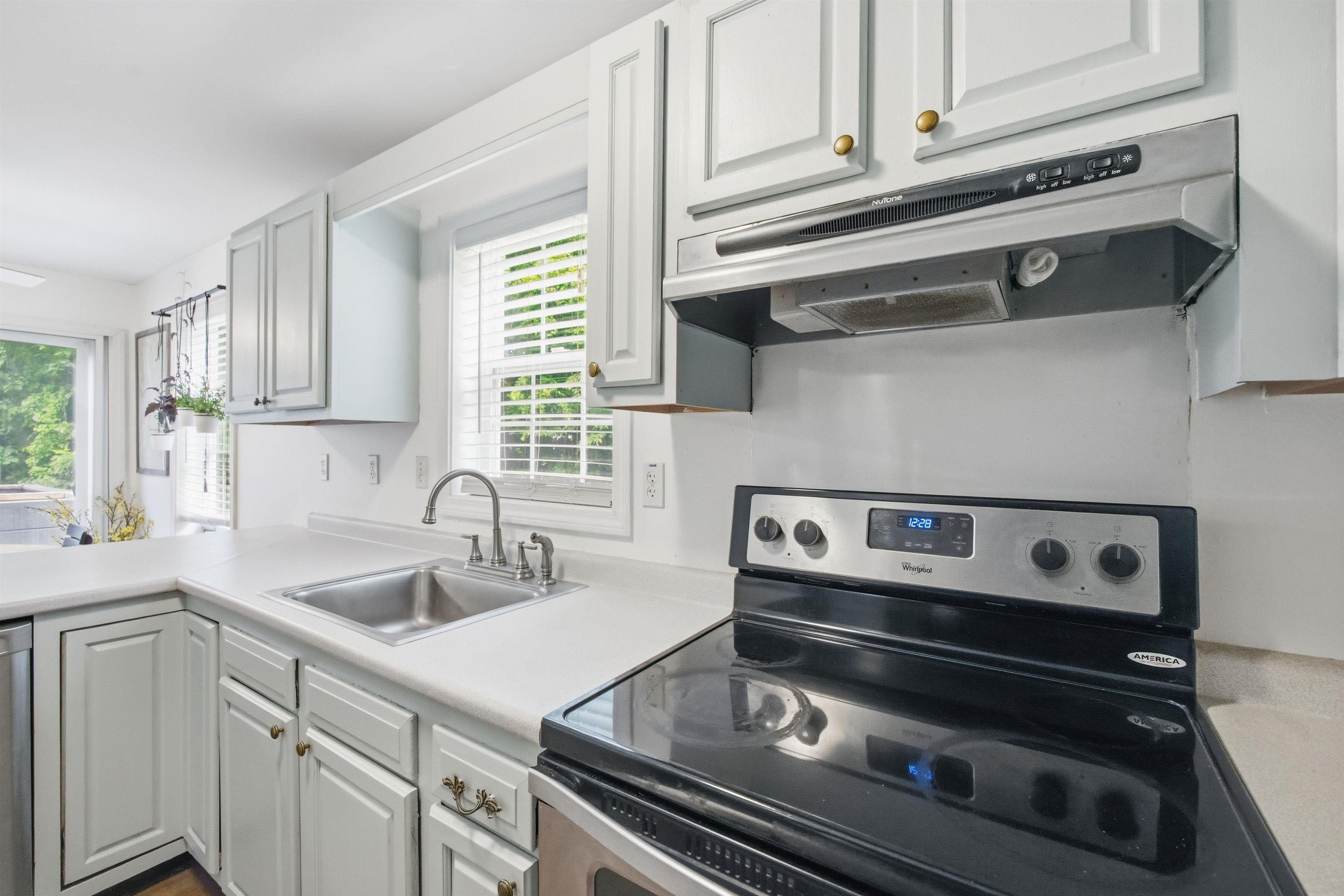 34 Mulberry Hl Road, Unit A Gilford, NH 03249 - Photo 7 of 38
