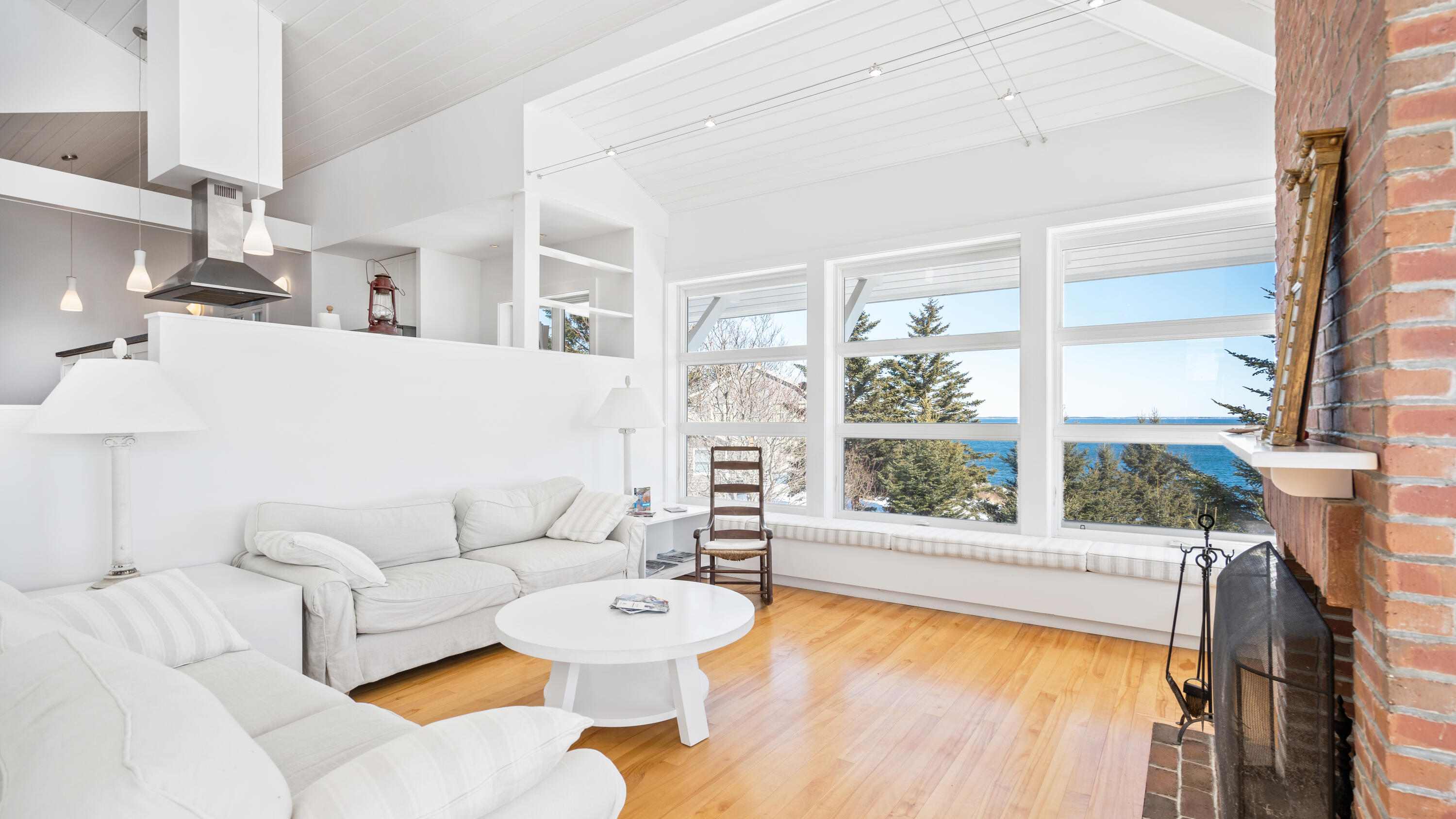 27 Cliff Road New Harbor, ME 04554 - Photo 18 of 69 DSC03709