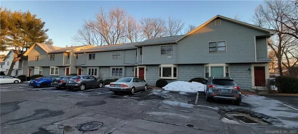 $1,600 | 375 Glendale Avenue, Unit D7, Bridgeport, CT 06606