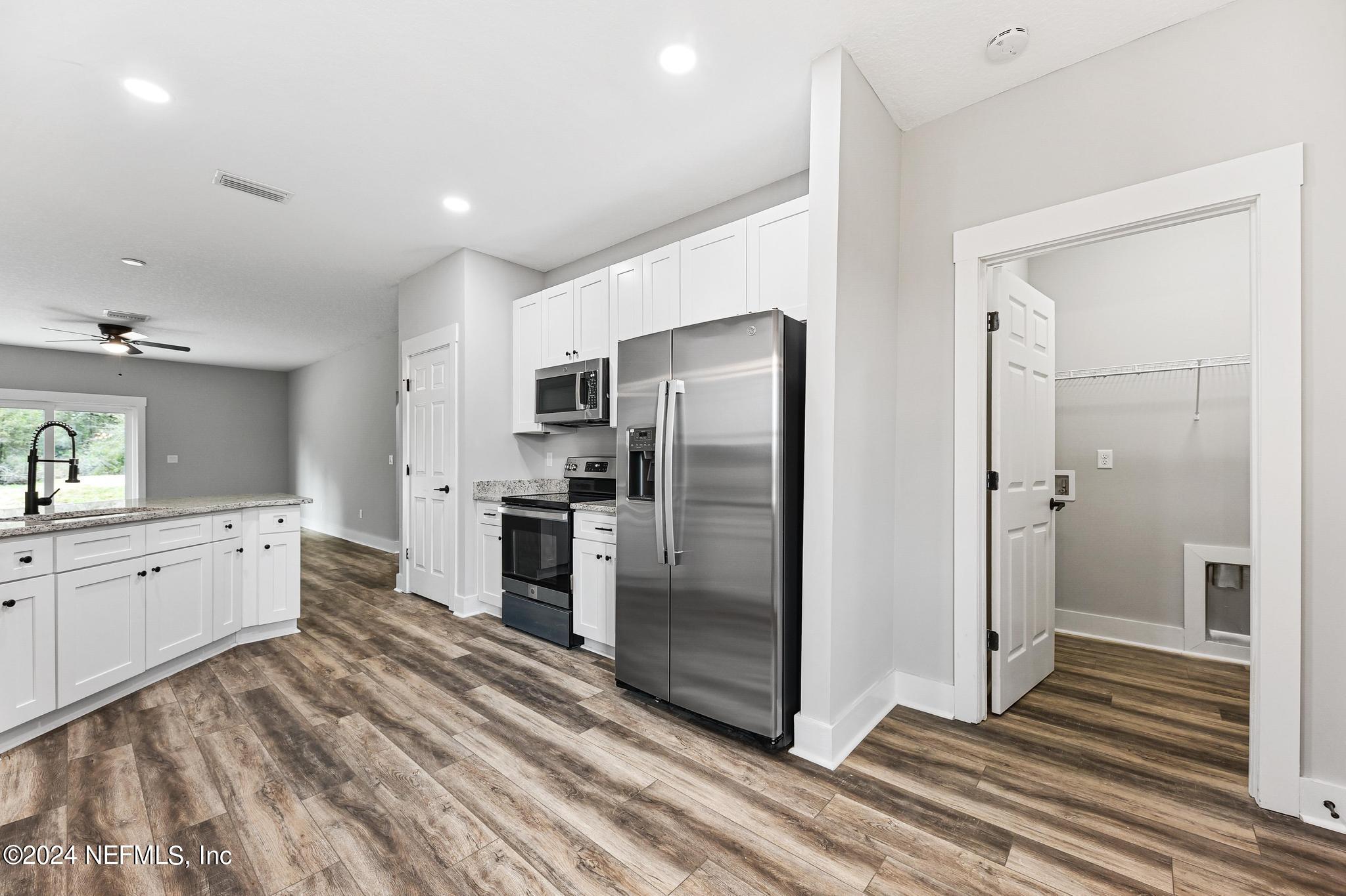 1370 Howard Road Jacksonville, FL 32218 - Photo 9 of 26 KG012624-09