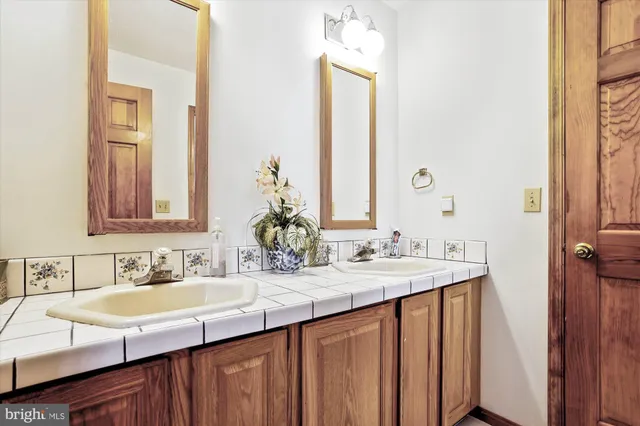 $999,000 | 1600 Gold Mine Road, Brookeville, MD 20833