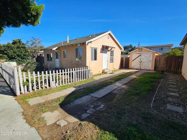 $450,000 | 826 South Pine Street, Santa Maria, CA 93458