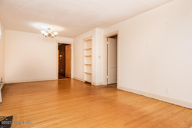 207 Fairmeade Road Louisville, KY 40207 - Photo 17 of 30 dining area