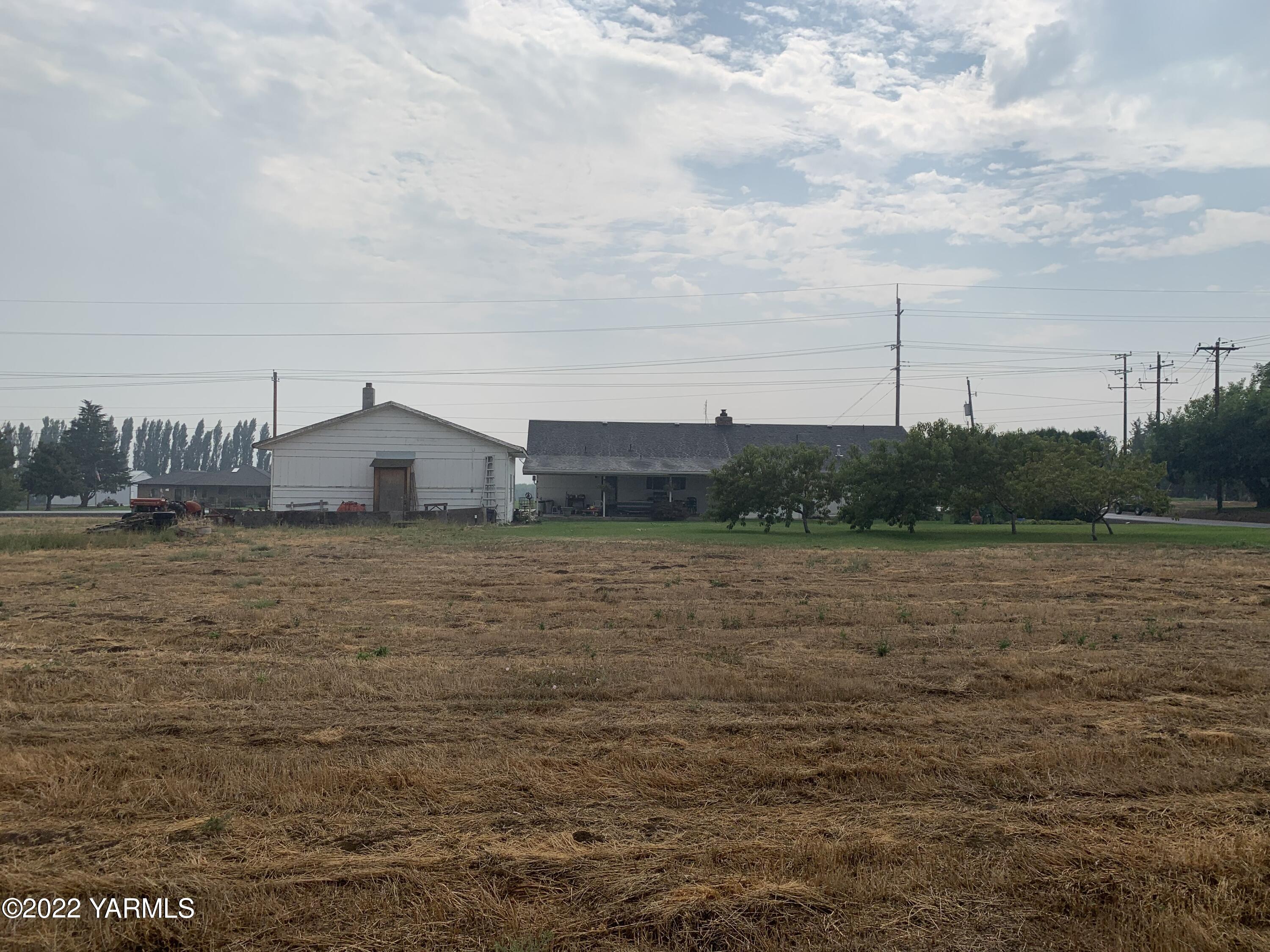 11105 Occidental Road Yakima, WA 98903 - Photo 5 of 30