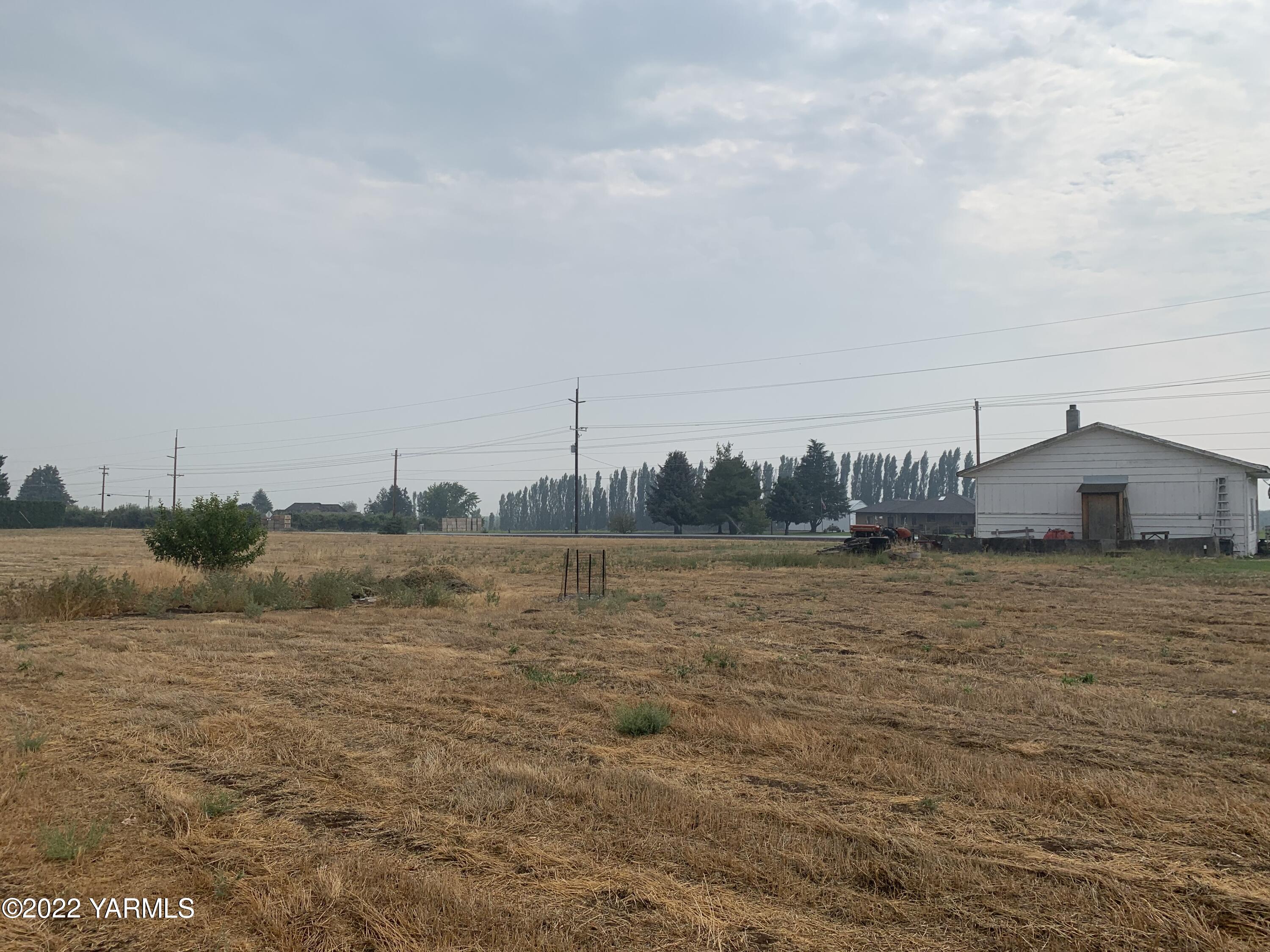11105 Occidental Road Yakima, WA 98903 - Photo 10 of 30 a view of a lake