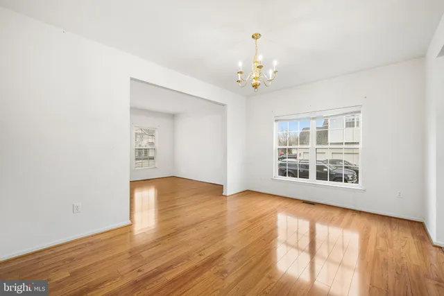 $749,900 | 6 Monarch Drive, Burlington, NJ 08016