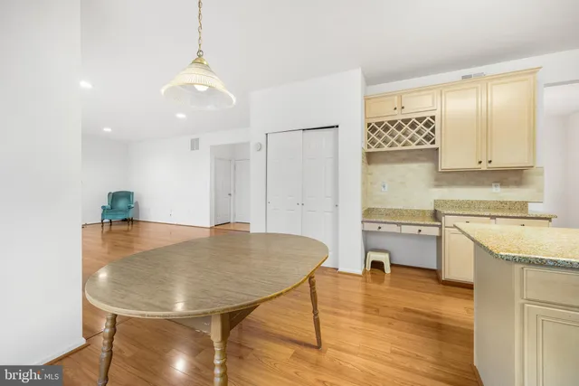 $749,900 | 6 Monarch Drive, Burlington, NJ 08016