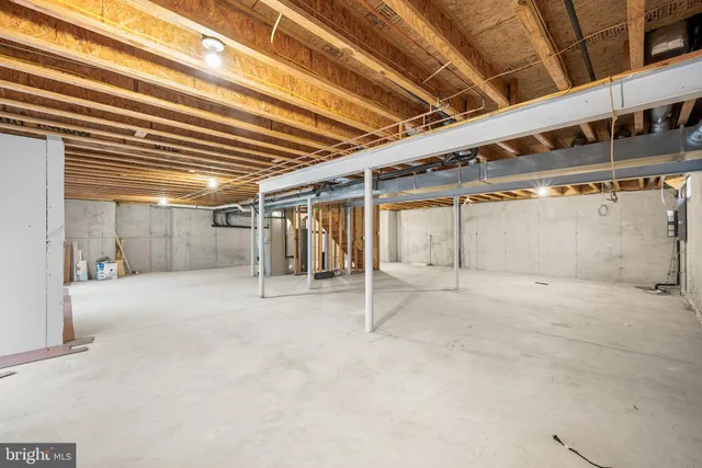 $749,900 | 6 Monarch Drive, Burlington, NJ 08016