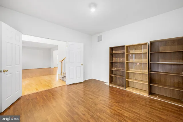 $749,900 | 6 Monarch Drive, Burlington, NJ 08016