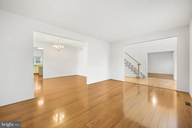 $749,900 | 6 Monarch Drive, Burlington, NJ 08016