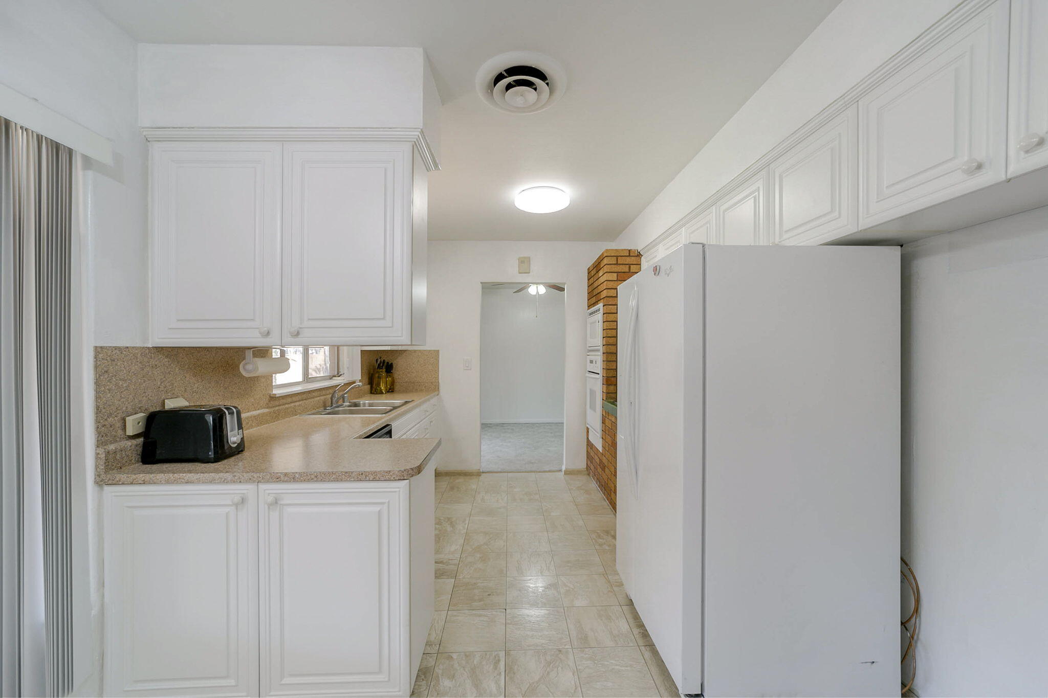 3674 Ricardo Avenue Redding, CA 96002 - Photo 11 of 45 33-web-or-mls-IMG_3909