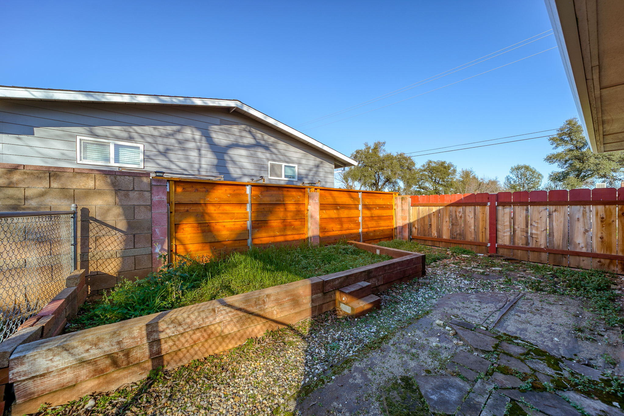 3674 Ricardo Avenue Redding, CA 96002 - Photo 34 of 45 Garden Beds