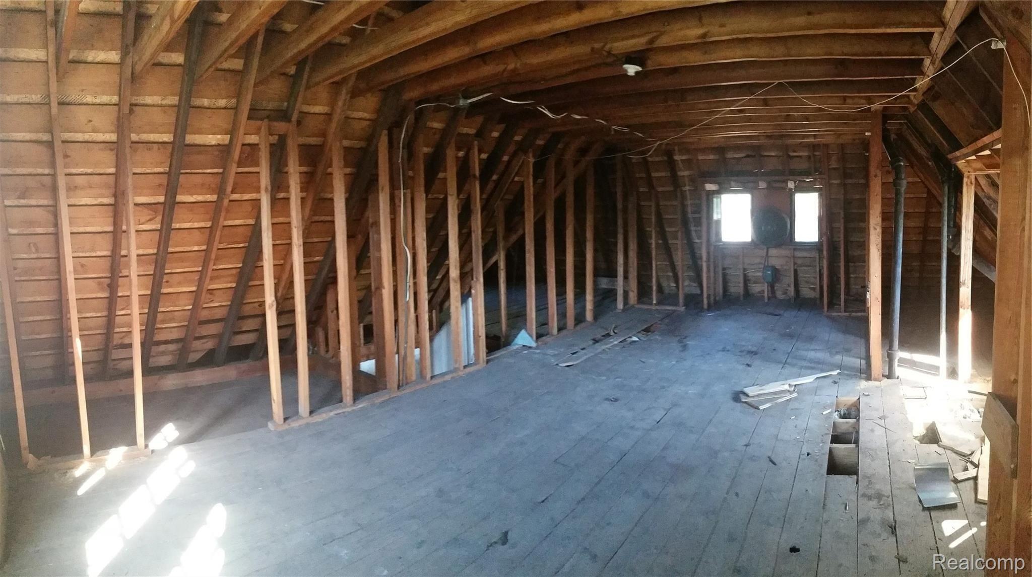 16502 Huntington Road Detroit, MI 48219 - Photo 26 of 35 20180911_105858.jpg