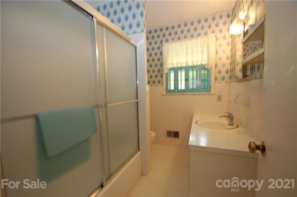 6412 Morehead Road Harrisburg, NC 28075 - Photo 13 of 16 Gallery Image 13