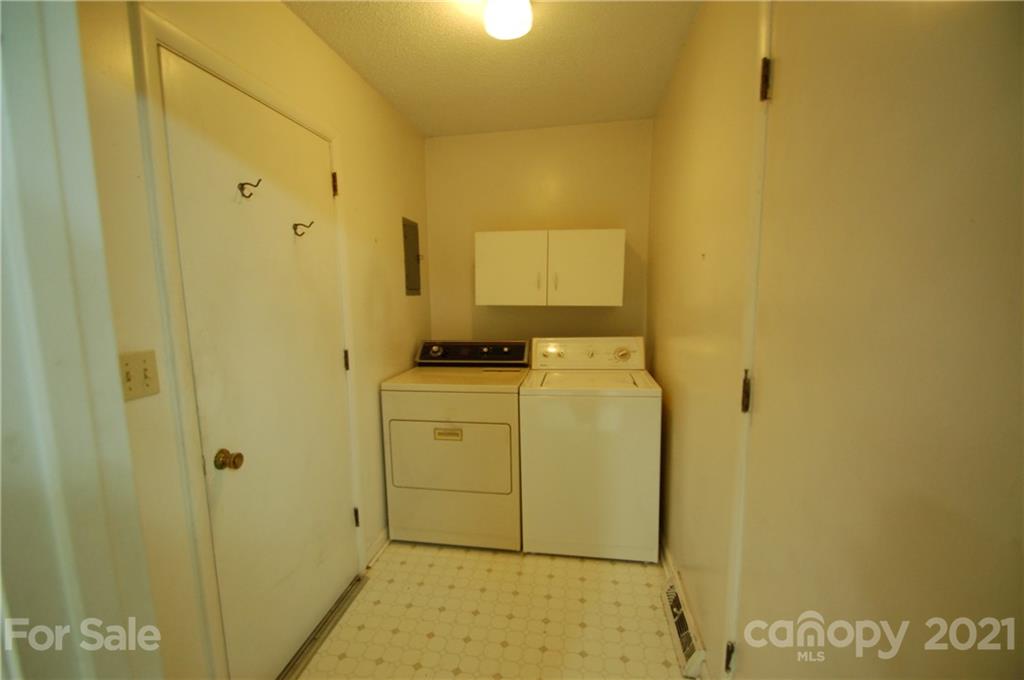 6412 Morehead Road Harrisburg, NC 28075 - Photo 14 of 16 Gallery Image 14