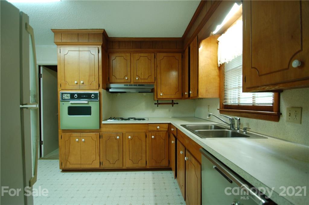 6412 Morehead Road Harrisburg, NC 28075 - Photo 5 of 16 Gallery Image 5