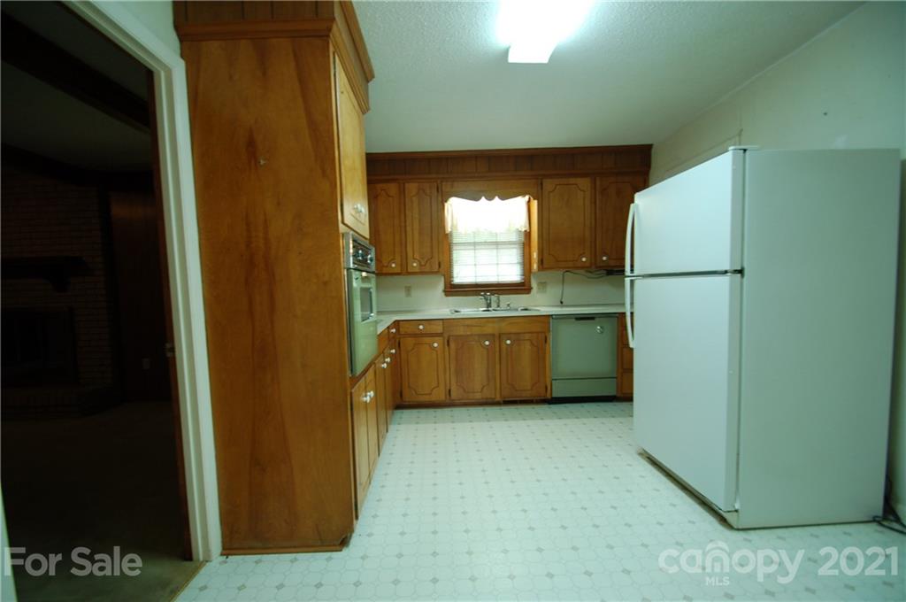 6412 Morehead Road Harrisburg, NC 28075 - Photo 6 of 16 Gallery Image 6