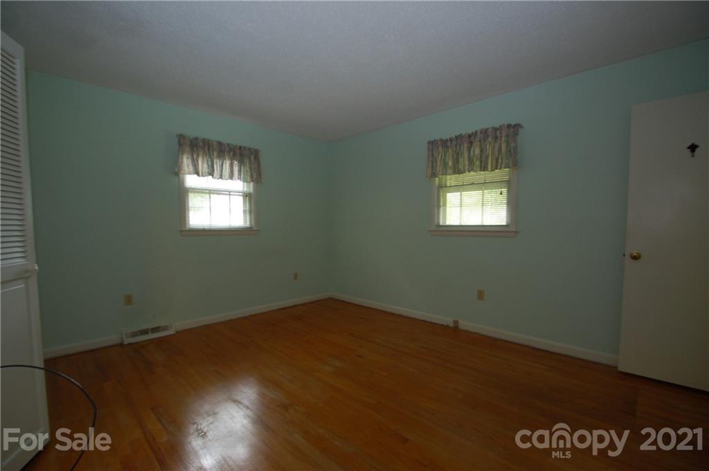 6412 Morehead Road Harrisburg, NC 28075 - Photo 9 of 16 Gallery Image 9