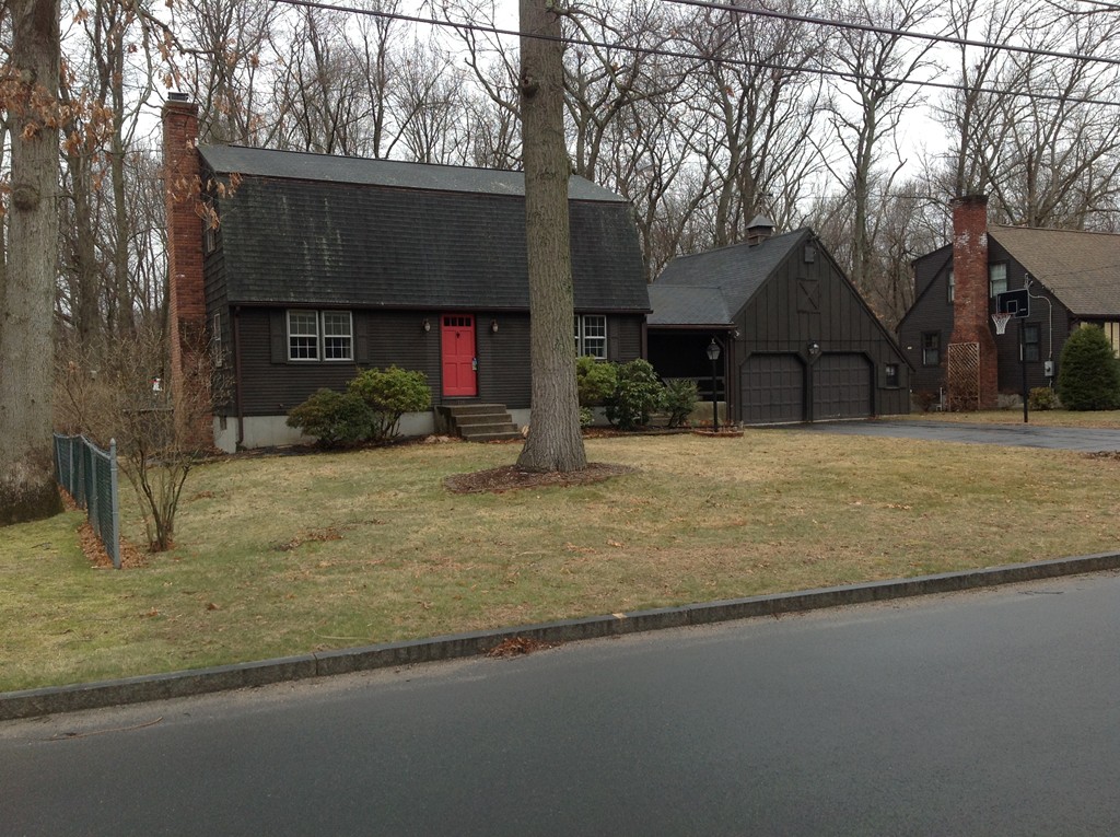 116 Peekskill Avenue Springfield, MA 01129 - Photo 1 of 19