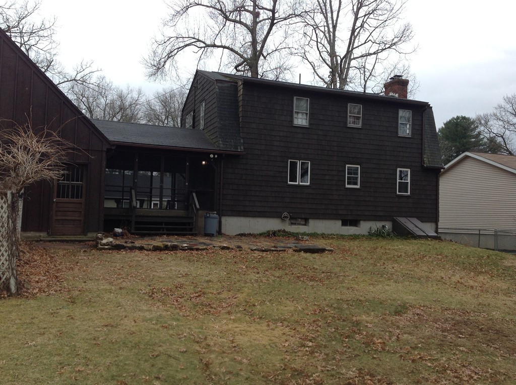 116 Peekskill Avenue Springfield, MA 01129 - Photo 17 of 19