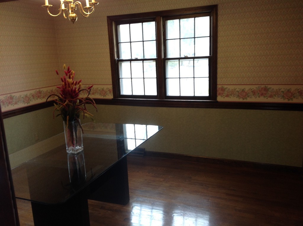 116 Peekskill Avenue Springfield, MA 01129 - Photo 6 of 19