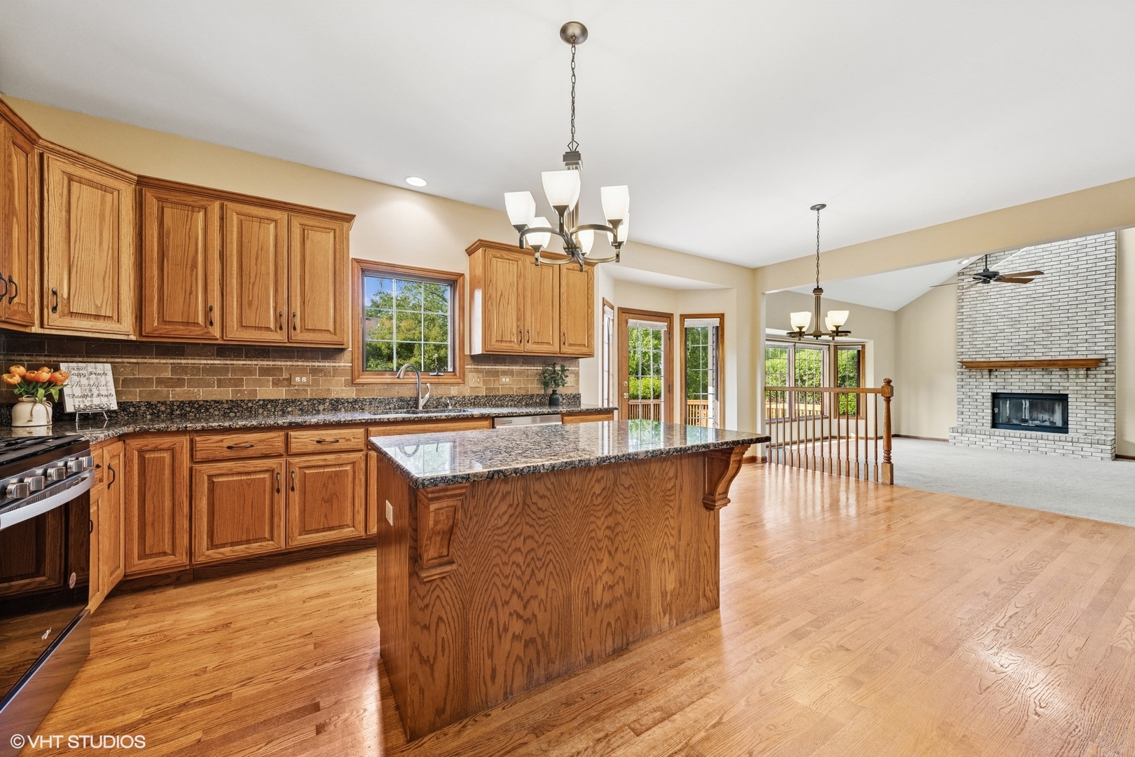 2631 Saltmeadow Road Naperville, IL 60564 - Photo 3 of 33