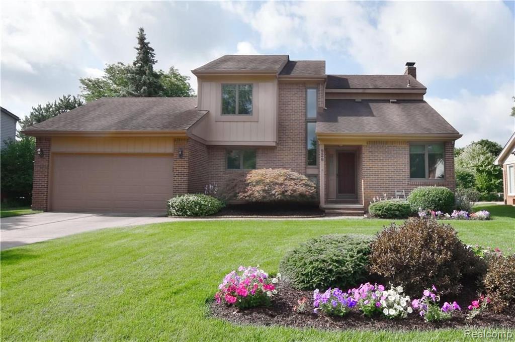 926 Ten Point Drive Rochester Hills, MI 48309 - Photo 1 of 29