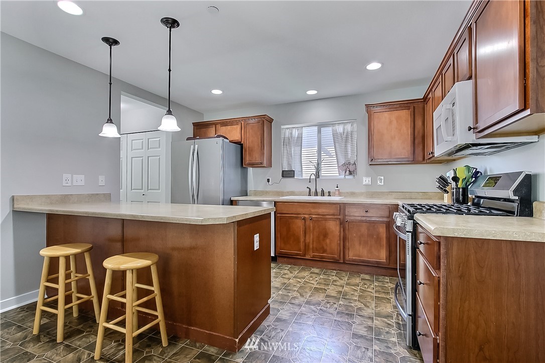 3098 Walker Road DuPont, WA 98327 - Photo 6 of 19