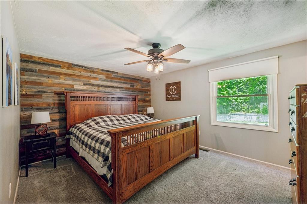 431 Tivoli Road Pittsburgh, PA 15239 - Photo 18 of 32 Gallery Image 18
