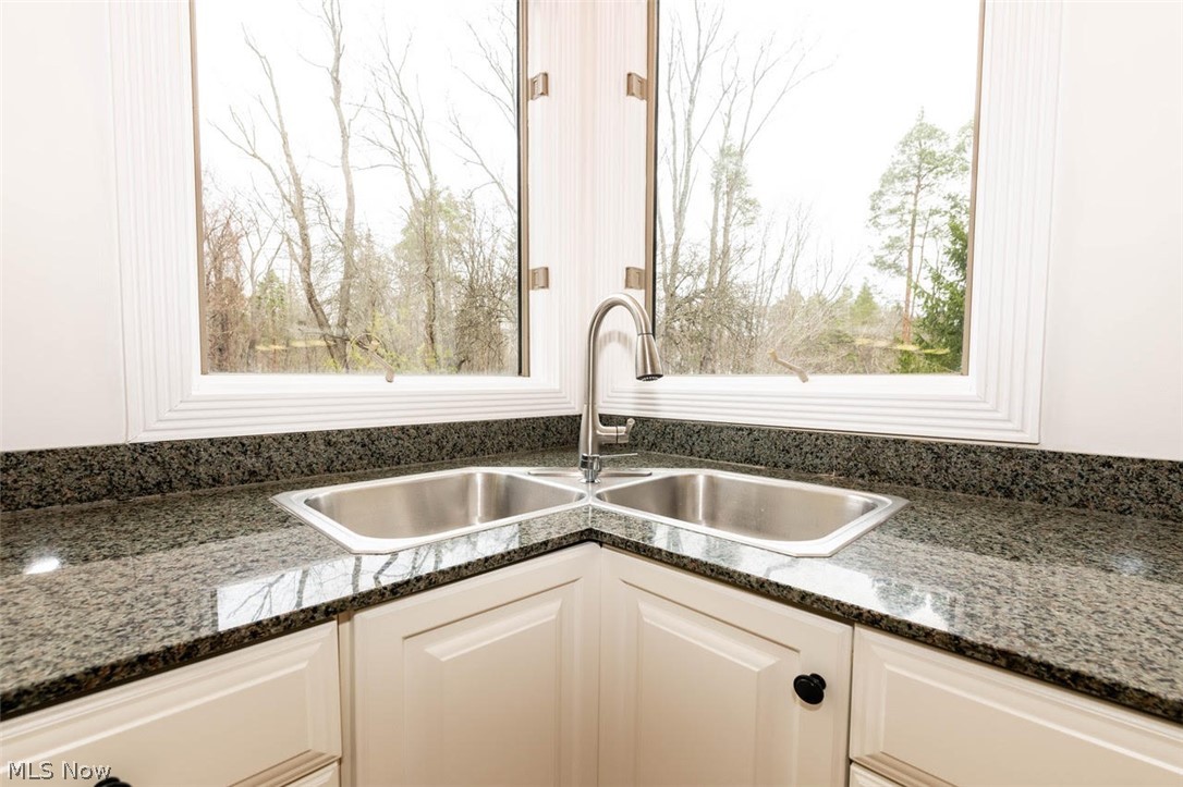 13905 Aquilla Road Burton, OH 44021 - Photo 10 of 50 Gallery Image 10
