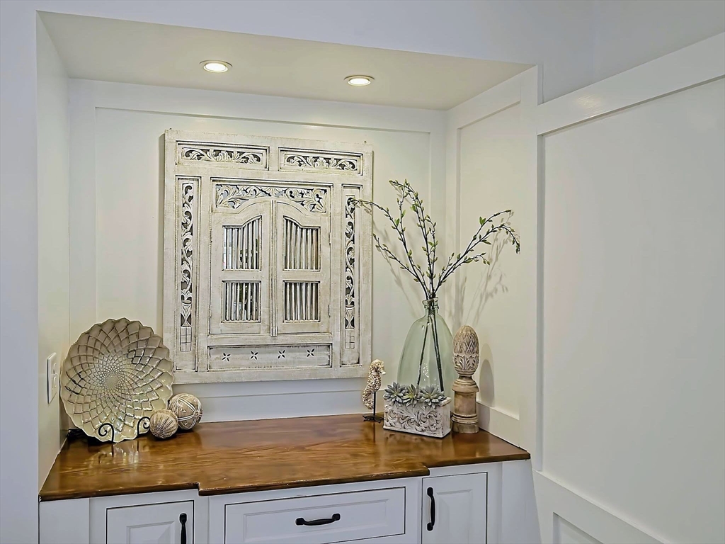 35 Prospect Avenue Hull, MA 02045 - Photo 15 of 42