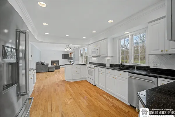 $459,900 | 32 University Park, Pomfret, NY 14063