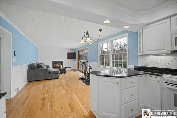 $459,900 | 32 University Park, Pomfret, NY 14063