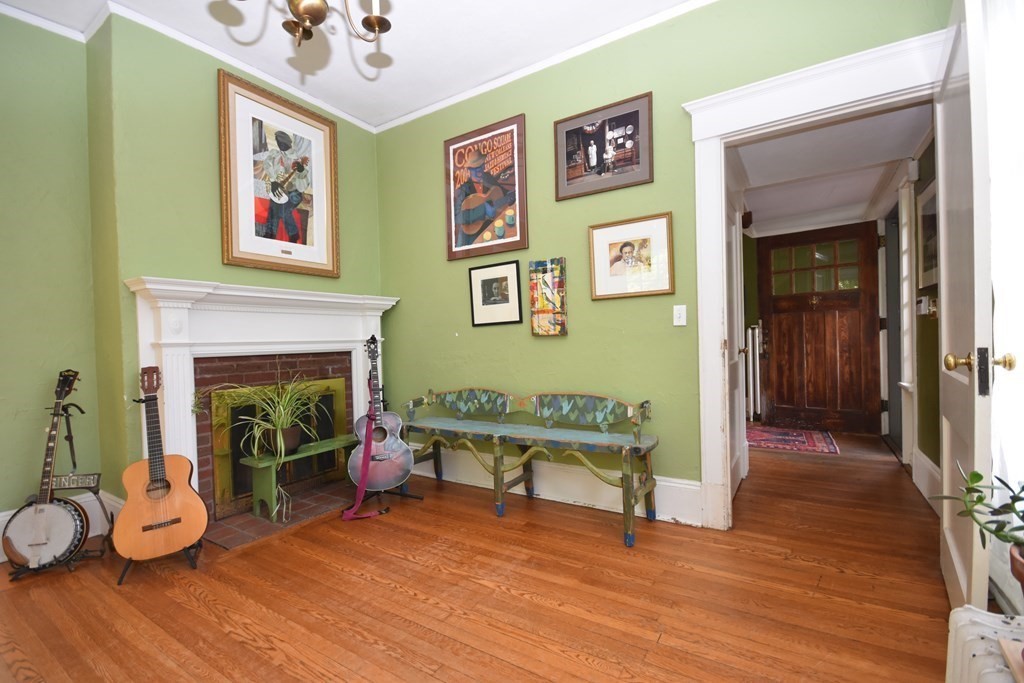 58 Sunset Avenue Amherst, MA 01002 - Photo 6 of 41 Gallery Image 6