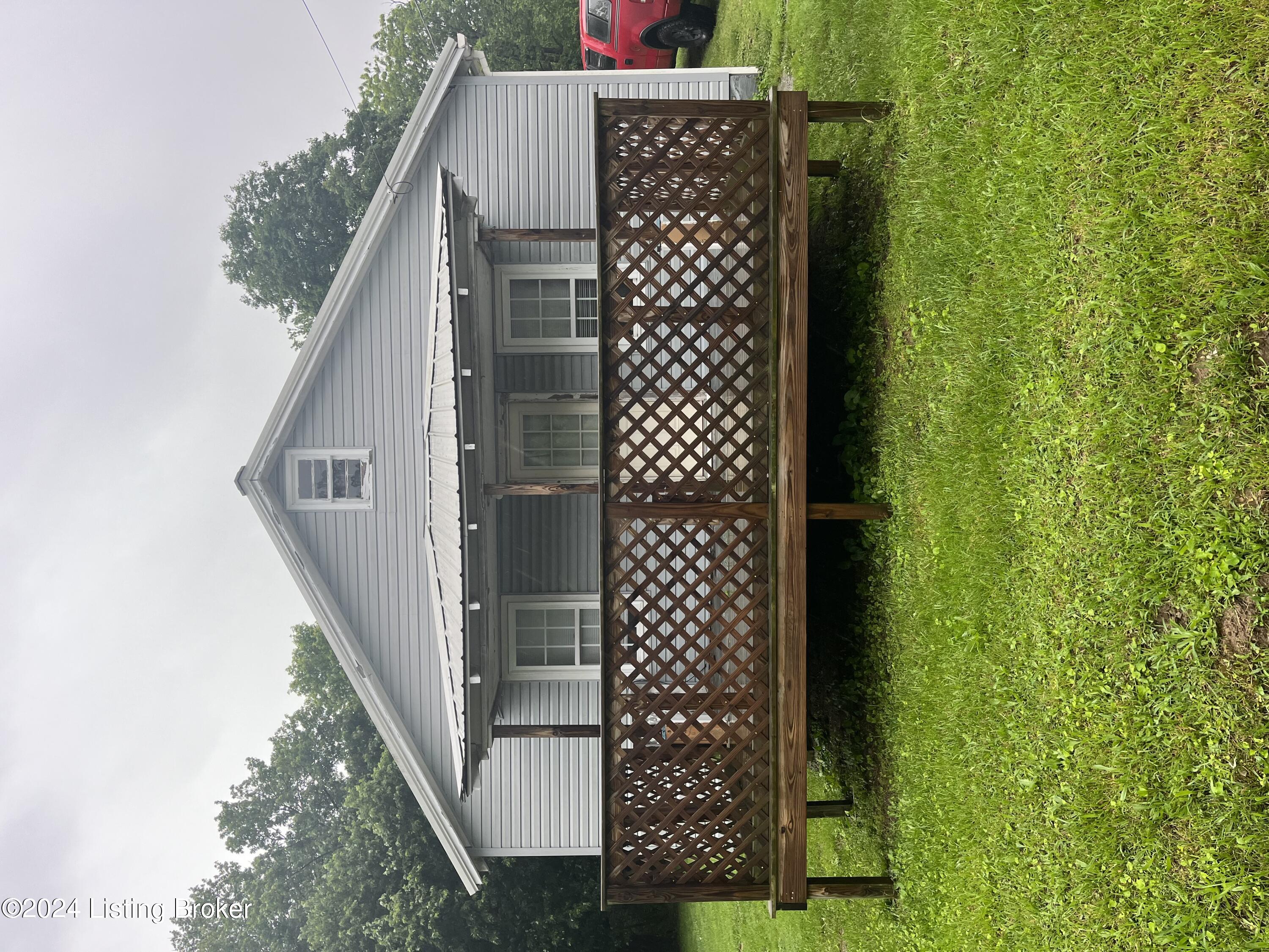 52 Carey Road Russell Springs, KY 42642 - Photo 1 of 12 FRONT VIEW