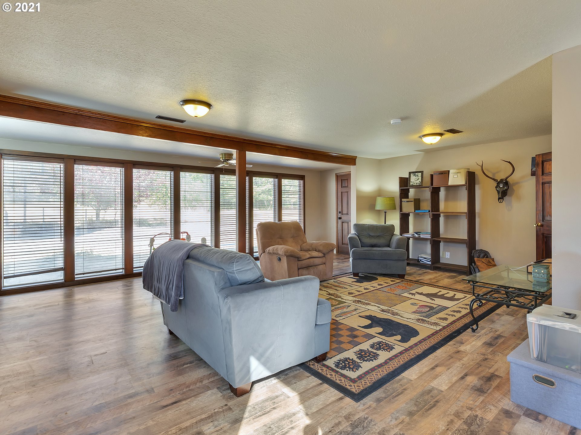 14633 South Claim Road Molalla, OR 97038 - Photo 14 of 30 Family Room