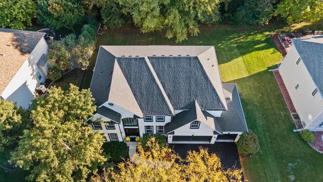 $625,000 | 517 Meadowwood Lane, Oswego, IL 60543