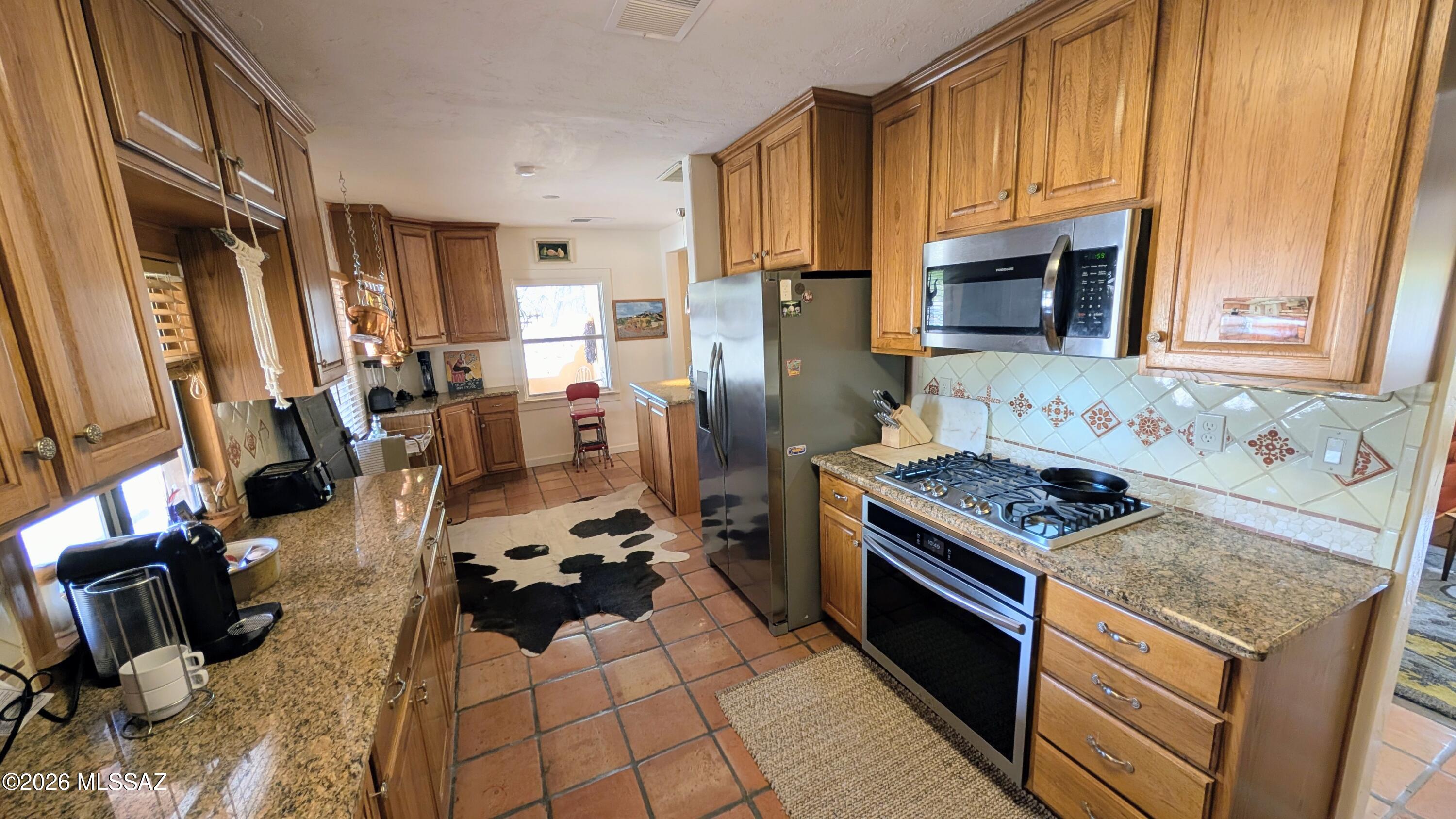 4001 East Rollins Road Tucson, AZ 85739 - Photo 14 of 48