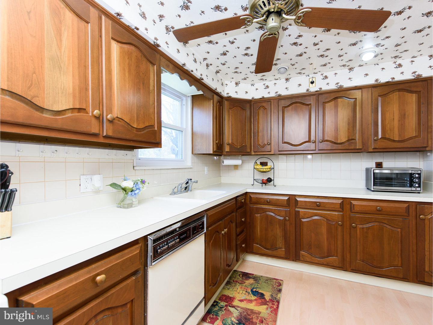 510 West Heather Road Oreland, PA 19075 - Photo 13 of 19 Gallery Image 13