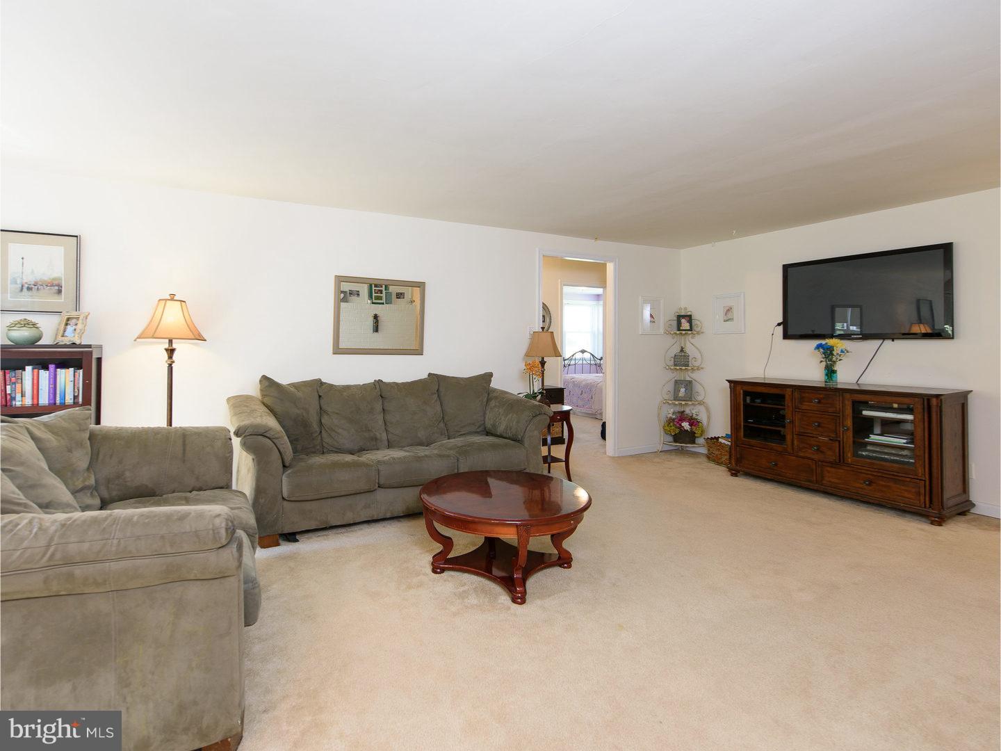 510 West Heather Road Oreland, PA 19075 - Photo 7 of 19 Gallery Image 7