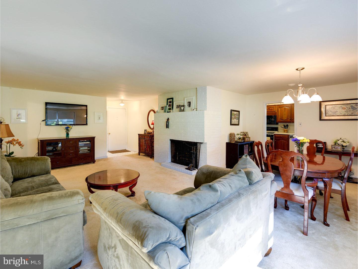 510 West Heather Road Oreland, PA 19075 - Photo 8 of 19 Gallery Image 8
